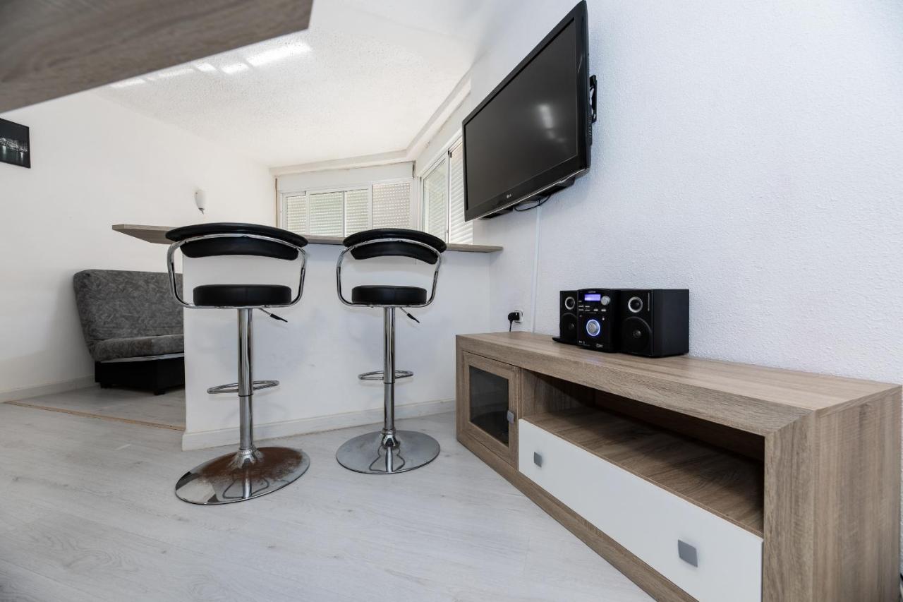 Appartamento Bright Studio With The Seaview And Swimming Pool La Manga del Mar Menor Esterno foto