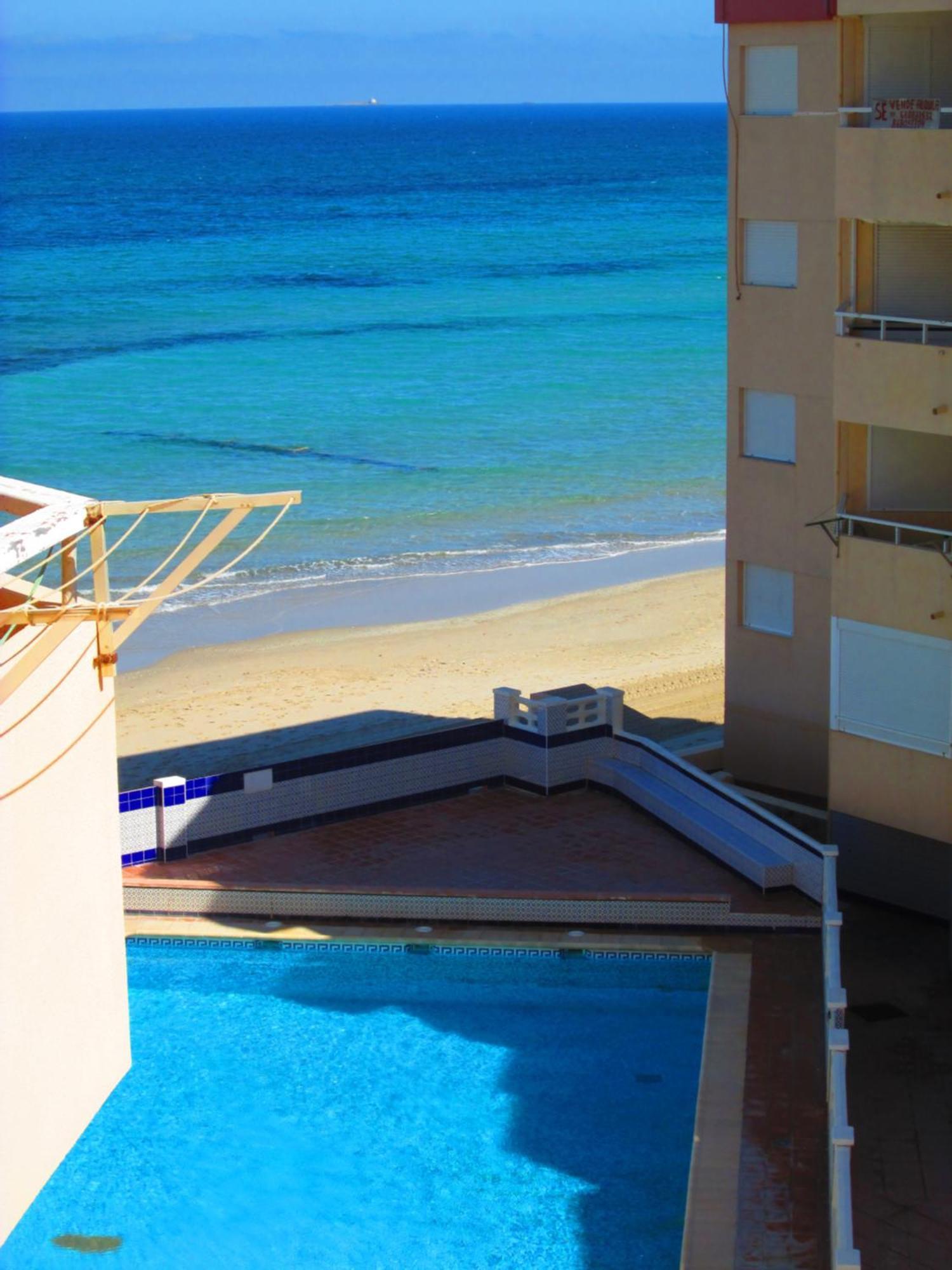 Appartamento Bright Studio With The Seaview And Swimming Pool La Manga del Mar Menor Esterno foto